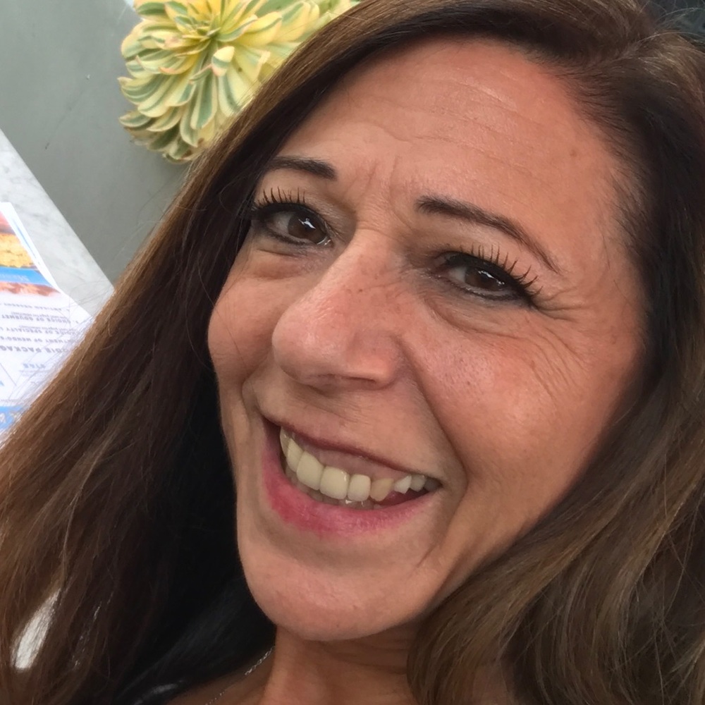 Meet your Posher, Hilary